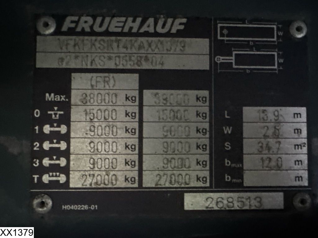 Fruehauf Tautliner Lift axle