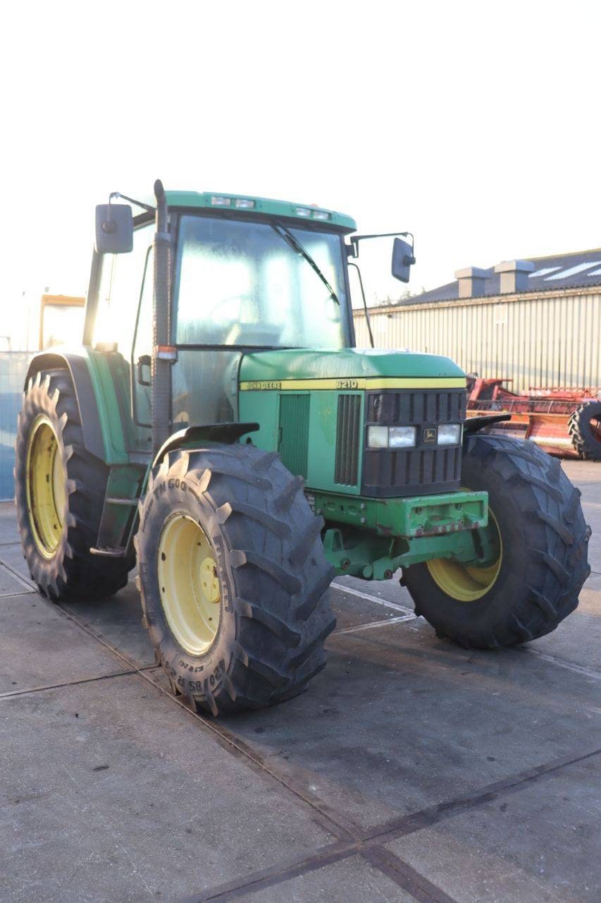 Traktor John Deere 6210 Diesel 67kW 2000