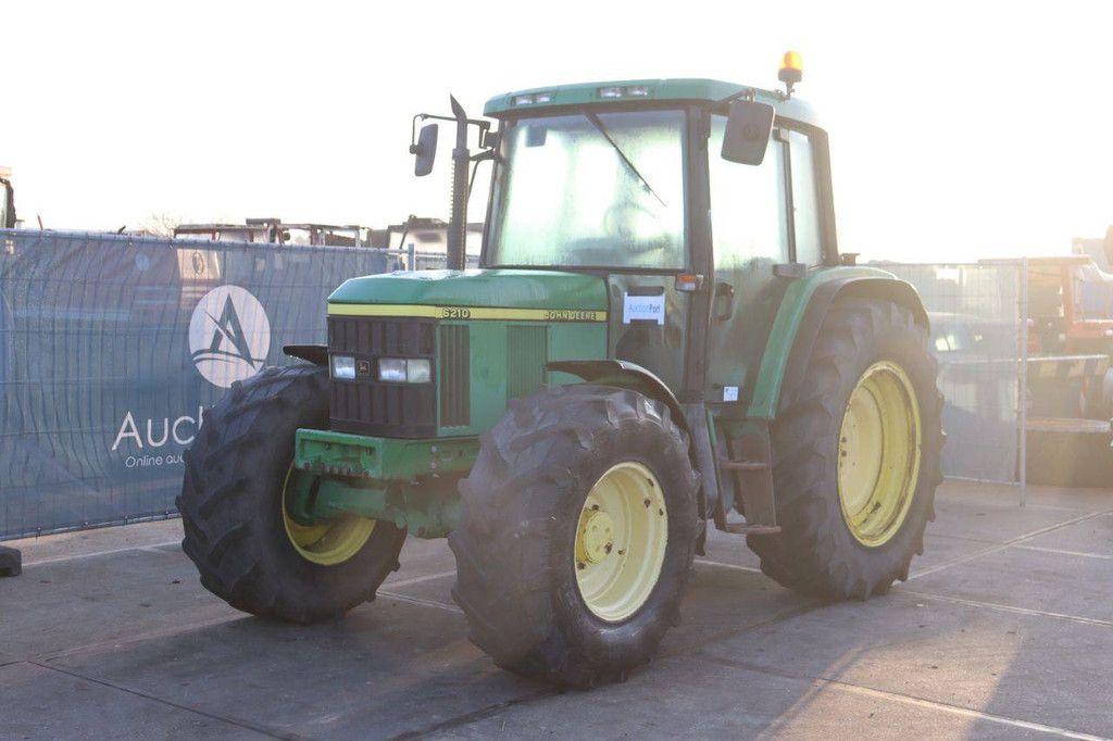 Traktor John Deere 6210 Diesel 67kW 2000