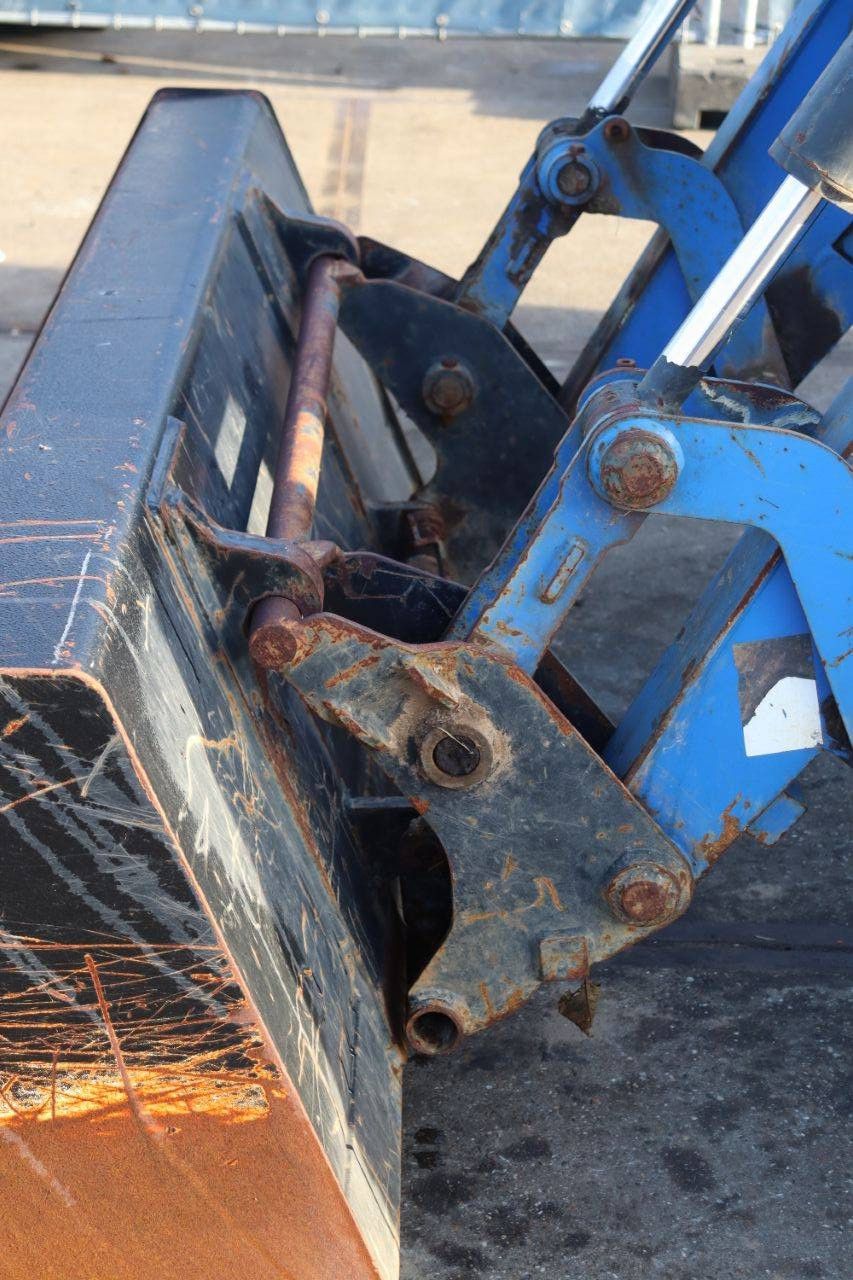 Traktor New Holland T5.100 4WD ROPS Diesel 73kW