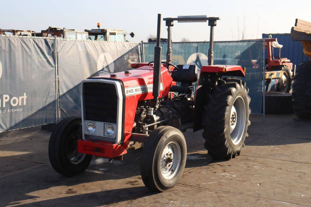 Mini-Traktor Massey Ferguson 245 Diesel 33kW 1978