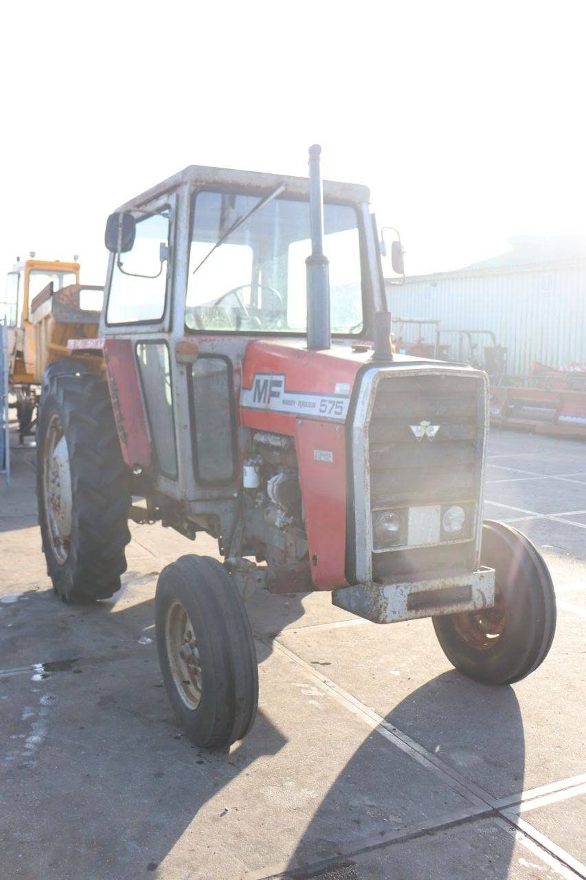 Tractor Massey Ferguson 575 Diesel 49kW (Marge)