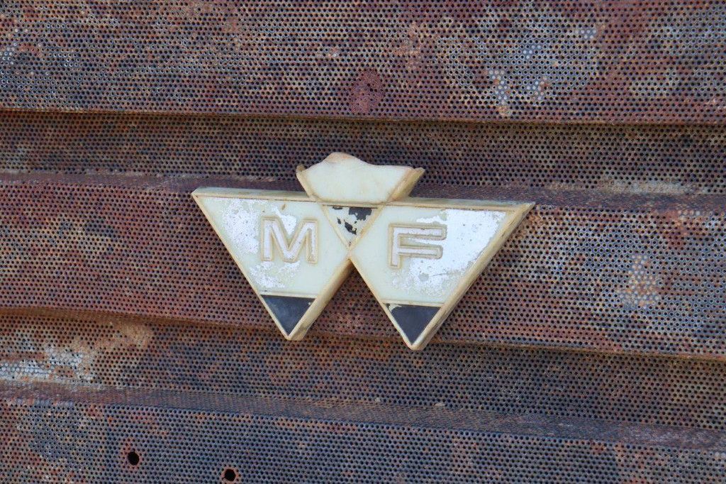 Tractor Massey Ferguson 575 Diesel 49kW (Marge)