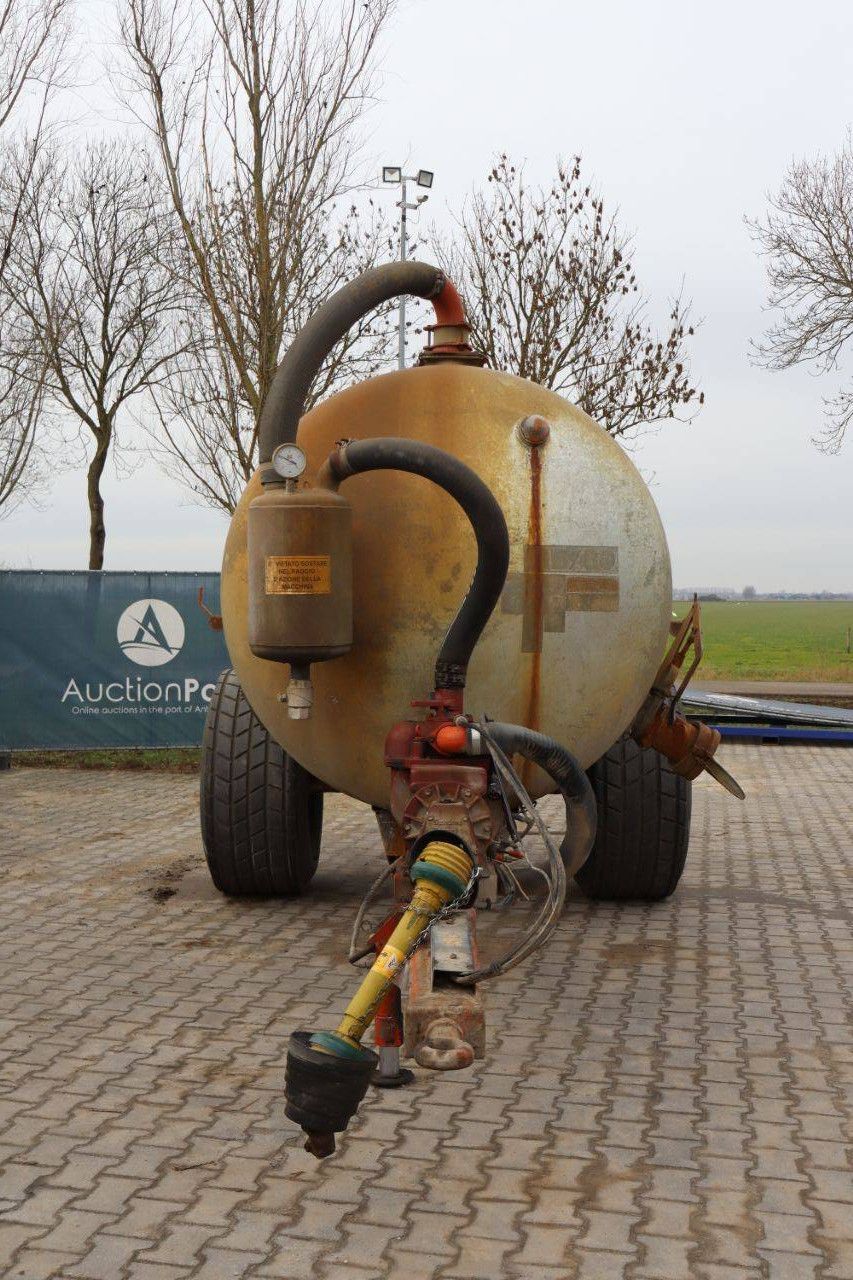 Wassertank Vaia MB80 8000L 2011