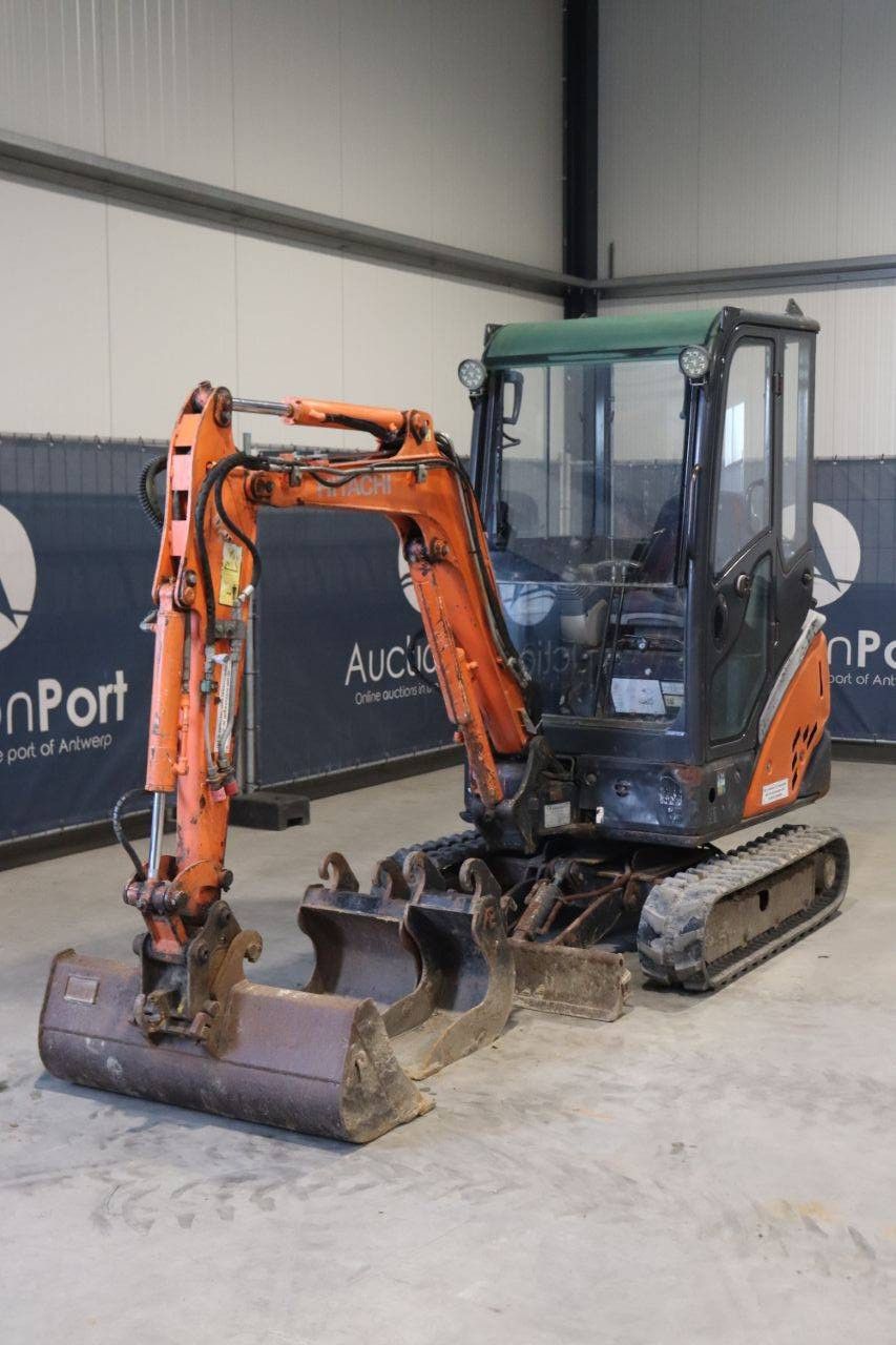 Minigraver Hitachi ZX18-3 CLR Diesel 10.7kW 2012