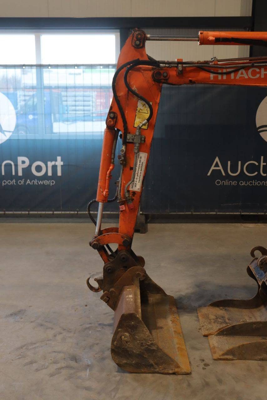 Minigraver Hitachi ZX18-3 CLR Diesel 10.7kW 2012