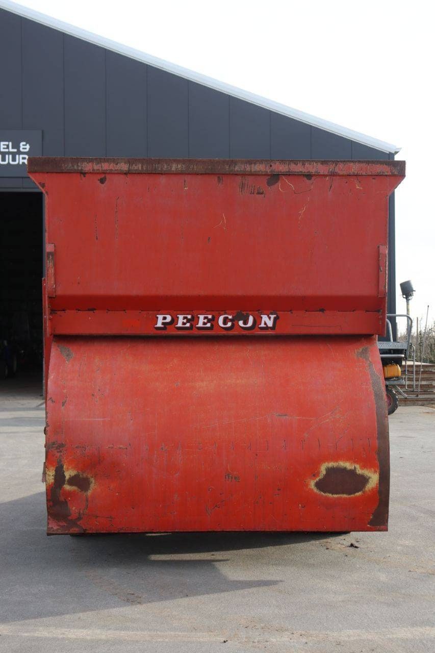 Feed mixer Peecon Biga Maxi 12m³ 1998