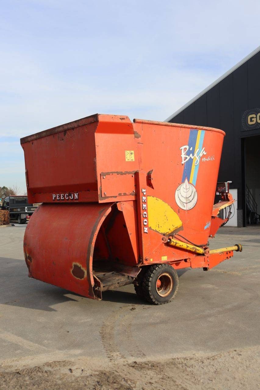 Feed mixer Peecon Biga Maxi 12m³ 1998