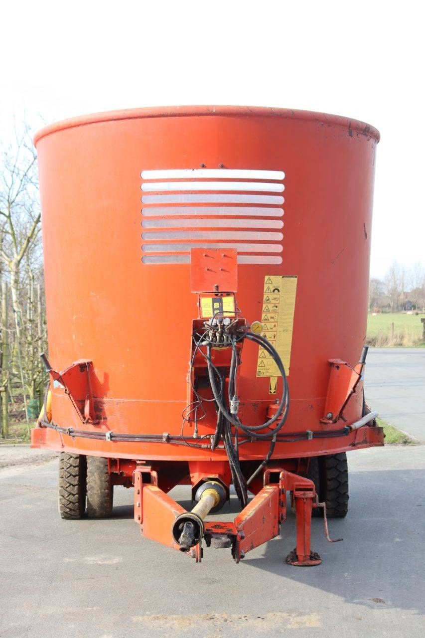Feed mixer Peecon Biga Maxi 12m³ 1998