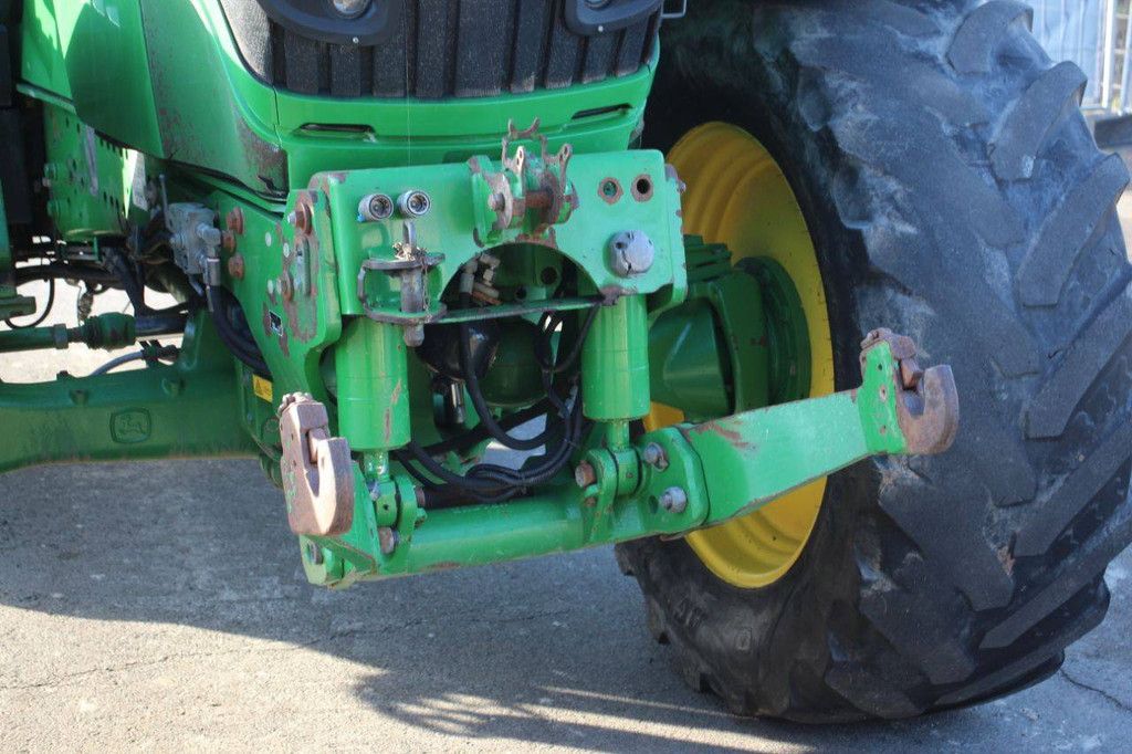 Tractor John Deere 6210R Diesel 2014