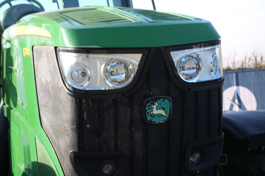 Tractor John Deere 6210R Diesel 2014