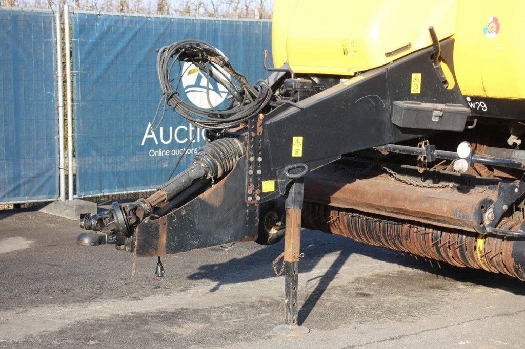 Ballenpresse New Holland BB9060 2011