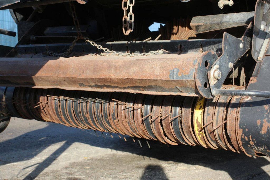 Ballenpresse New Holland BB9060 2011