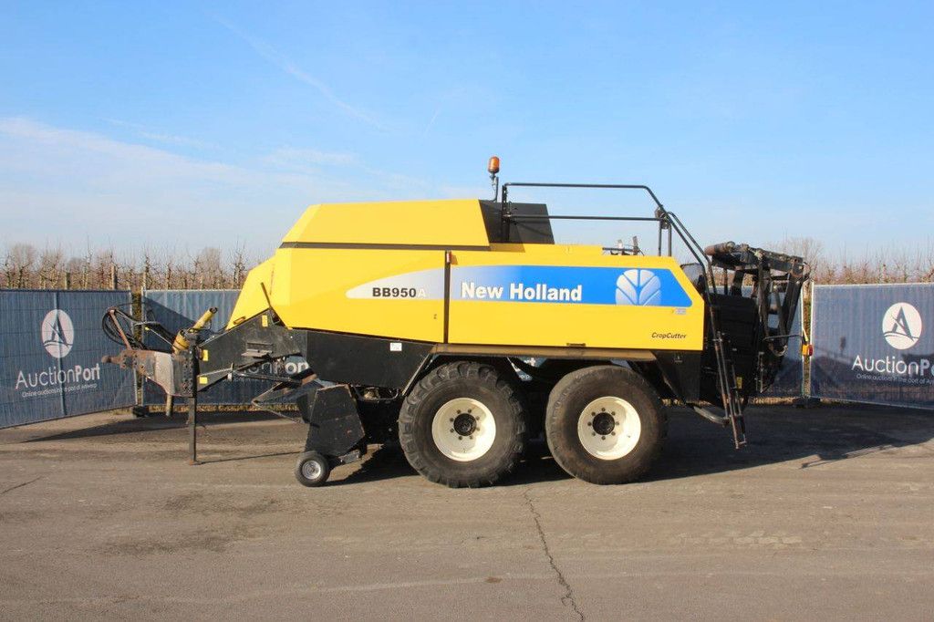 Baler New Holland BB950A 2007