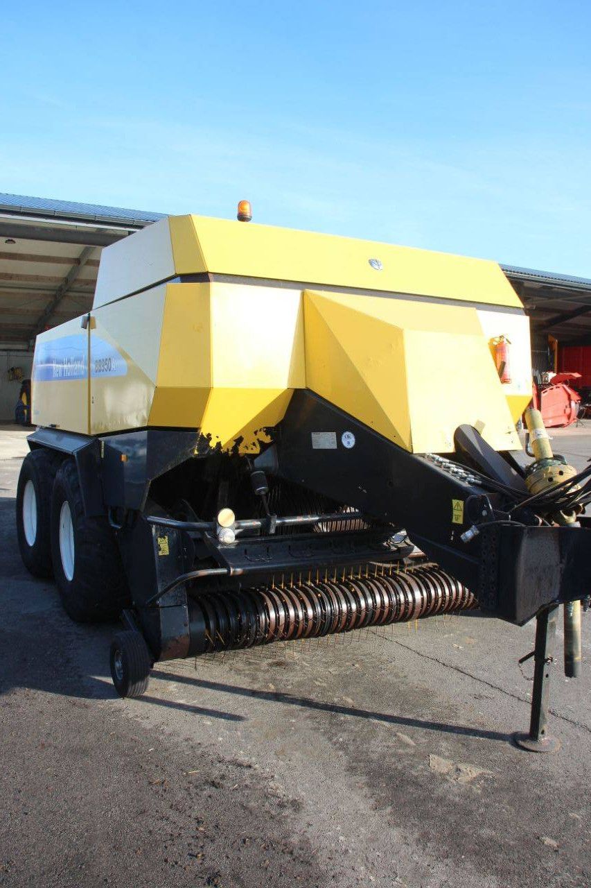 Baler New Holland BB950A 2007
