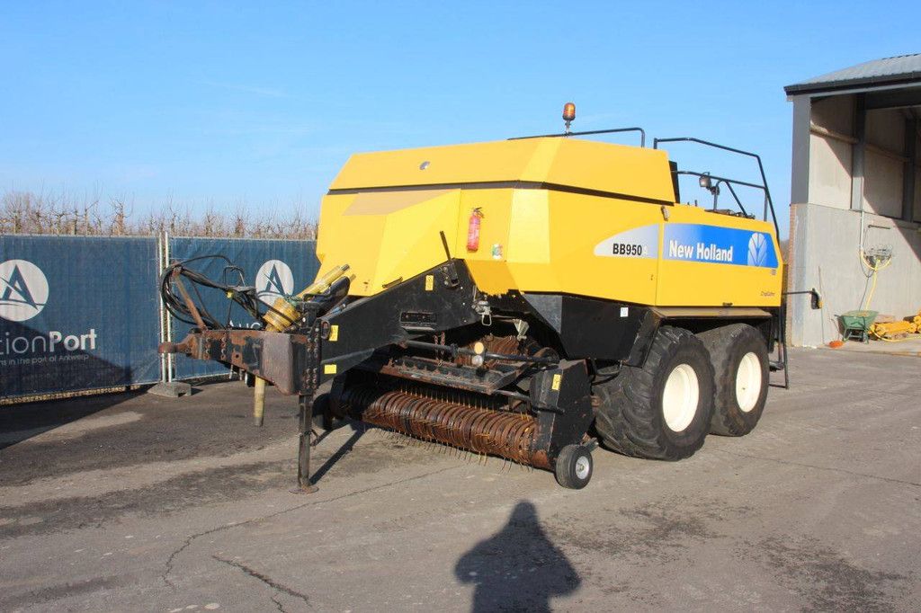 Baler New Holland BB950A 2007