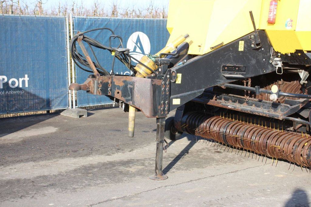 Baler New Holland BB950A 2007