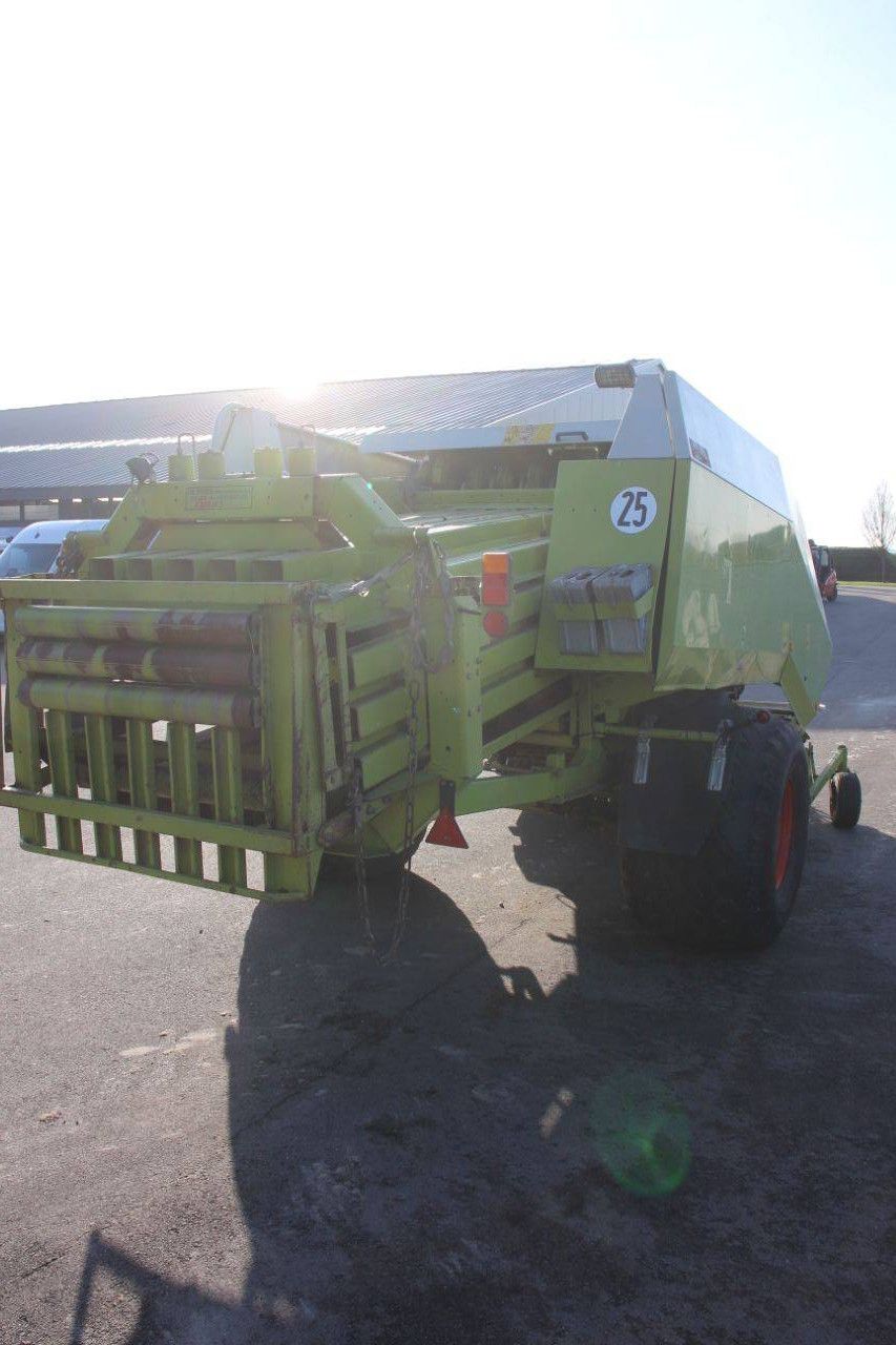 Ballenpresse Claas 735 2001