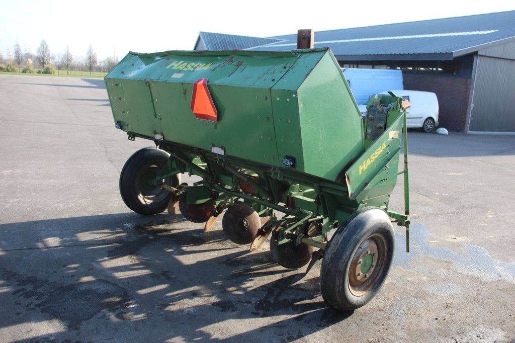 Hassia GLB 4D seed drill