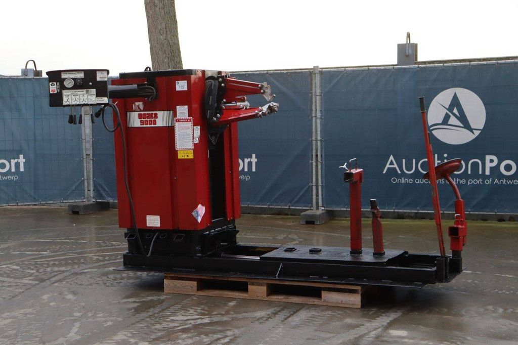 Tire changer Coats 9000