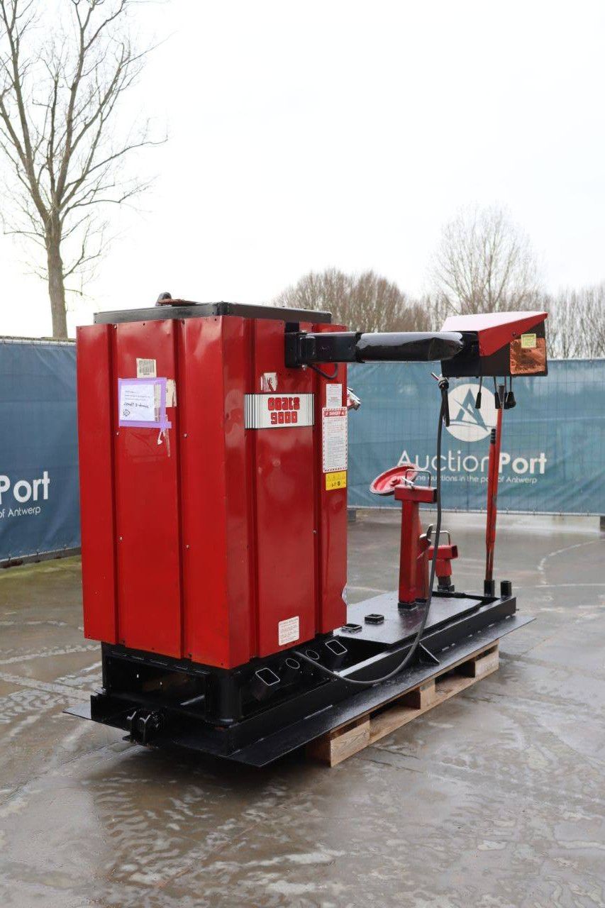 Tire changer Coats 9000
