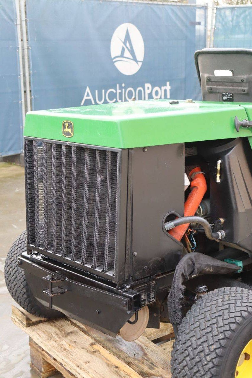 Aufsitzmäher John Deere 900 4WD Diesel 2005