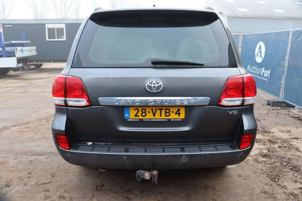 SUV Toyota TOYOTA LANDCRUISER (SERIE 200) Diesel 2008