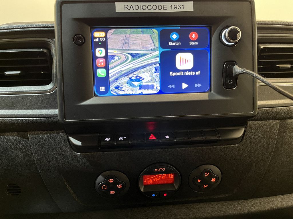 Renault Master 2.3 dCi 150 PK Automaat Bakwagen / Zepro Laadklep / Meubelbak / Euro 6 / Airco / Cruise Control / CarPlay / 3-Zits / 93.000 KM !!