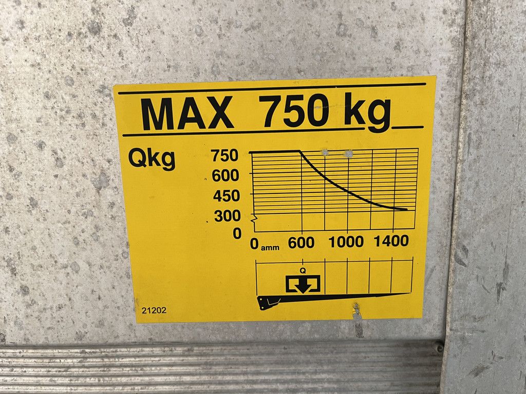 Renault Master 2.3 dCi 150 PK Automaat Bakwagen / Zepro Laadklep / Meubelbak / Euro 6 / Airco / Cruise Control / CarPlay / 3-Zits / 93.000 KM !!