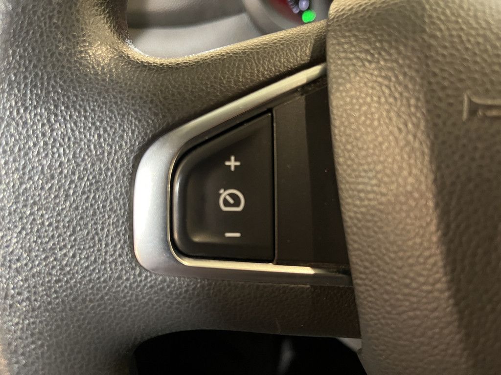 Renault Master 2.3 dCi 150 PK Automaat Bakwagen / Zepro Laadklep / Meubelbak / Euro 6 / Airco / Cruise Control / CarPlay / 3-Zits / 93.000 KM !!