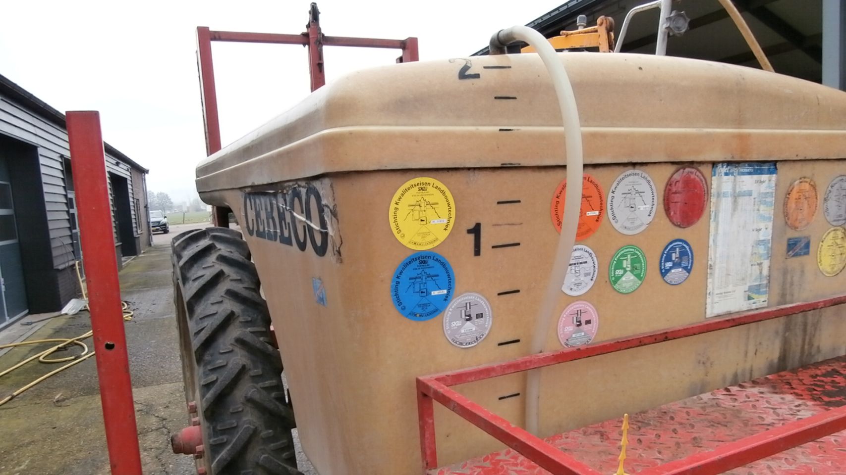 Veldspuit Cebeco zonder armen op 9,5x48 Kleber cultuurwielen€750