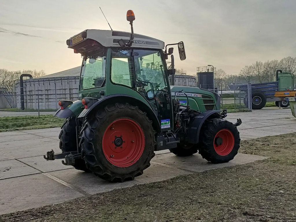 Fendt 211F Vario TMS