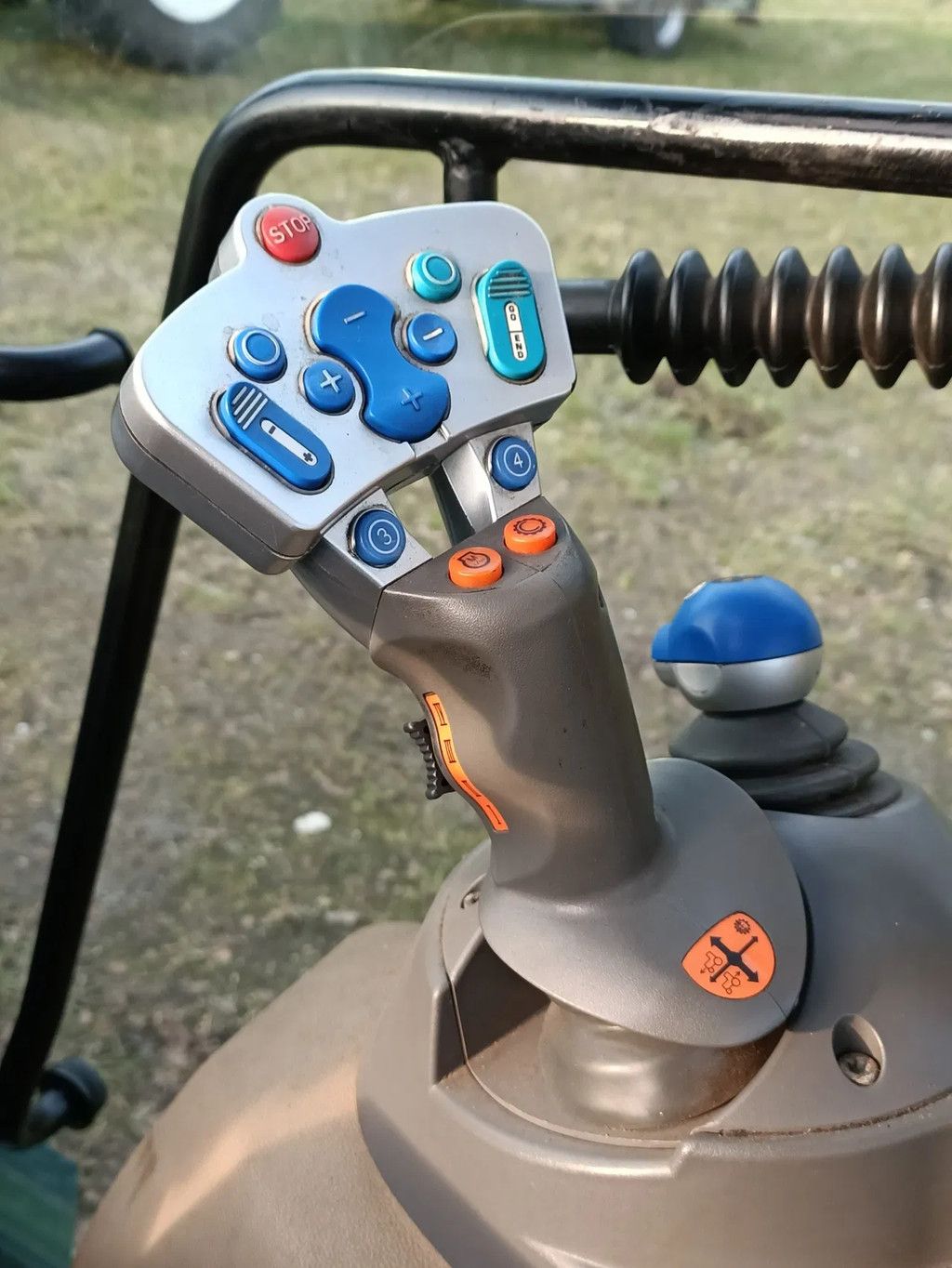 Fendt 211F Vario TMS