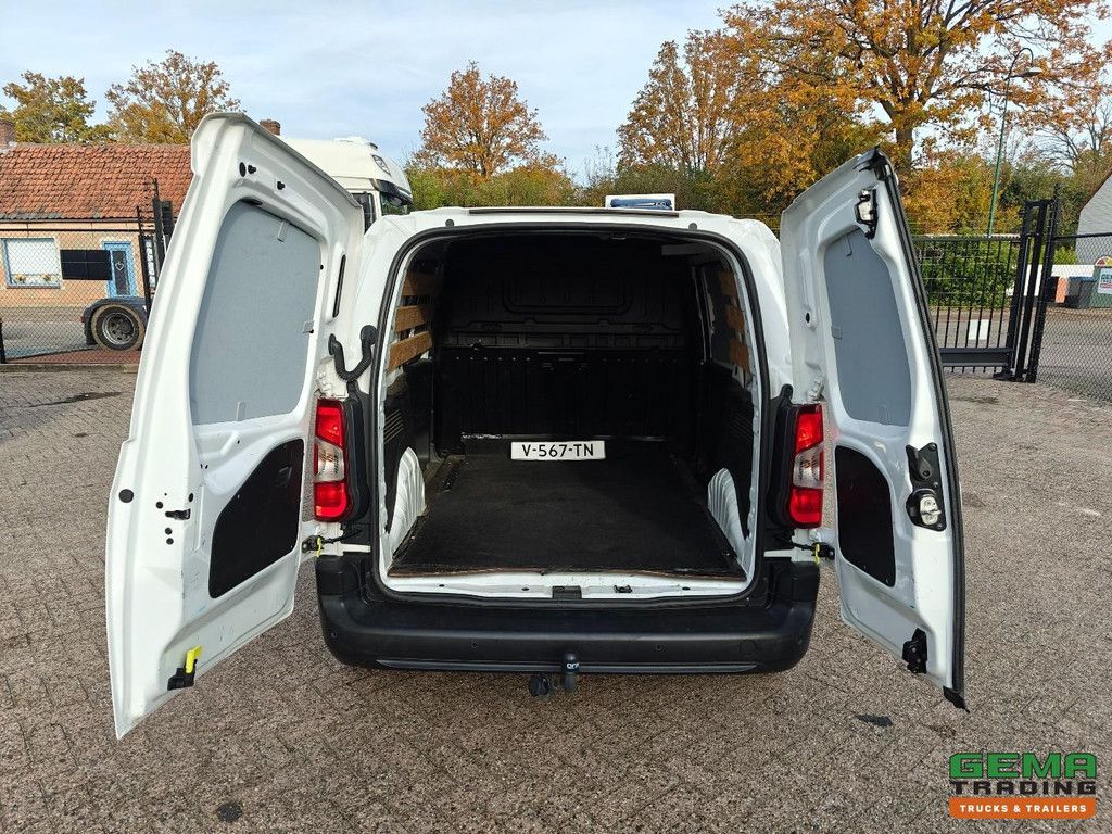 Opel COMBO 1.6D Euro6 - L1H1 - Manual transmission - Navigation - Tow bar