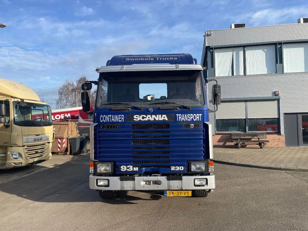 Scania 93M 230 pk bladgeveerd Leebur Haaksysteem