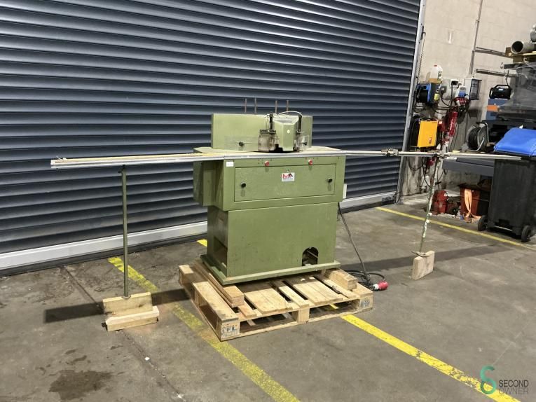 Double mitre saws Brevetti