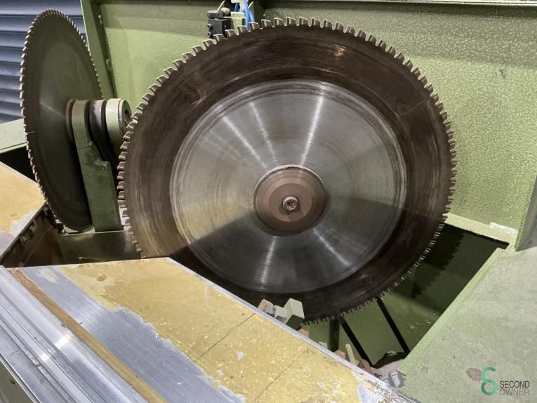 Double mitre saws Brevetti