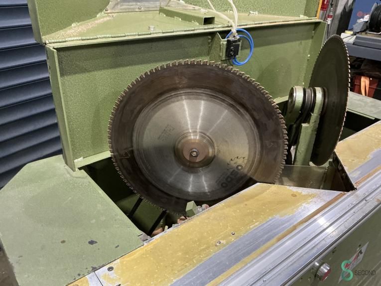 Double mitre saws Brevetti