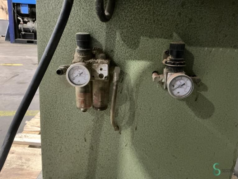 Double mitre saws Brevetti