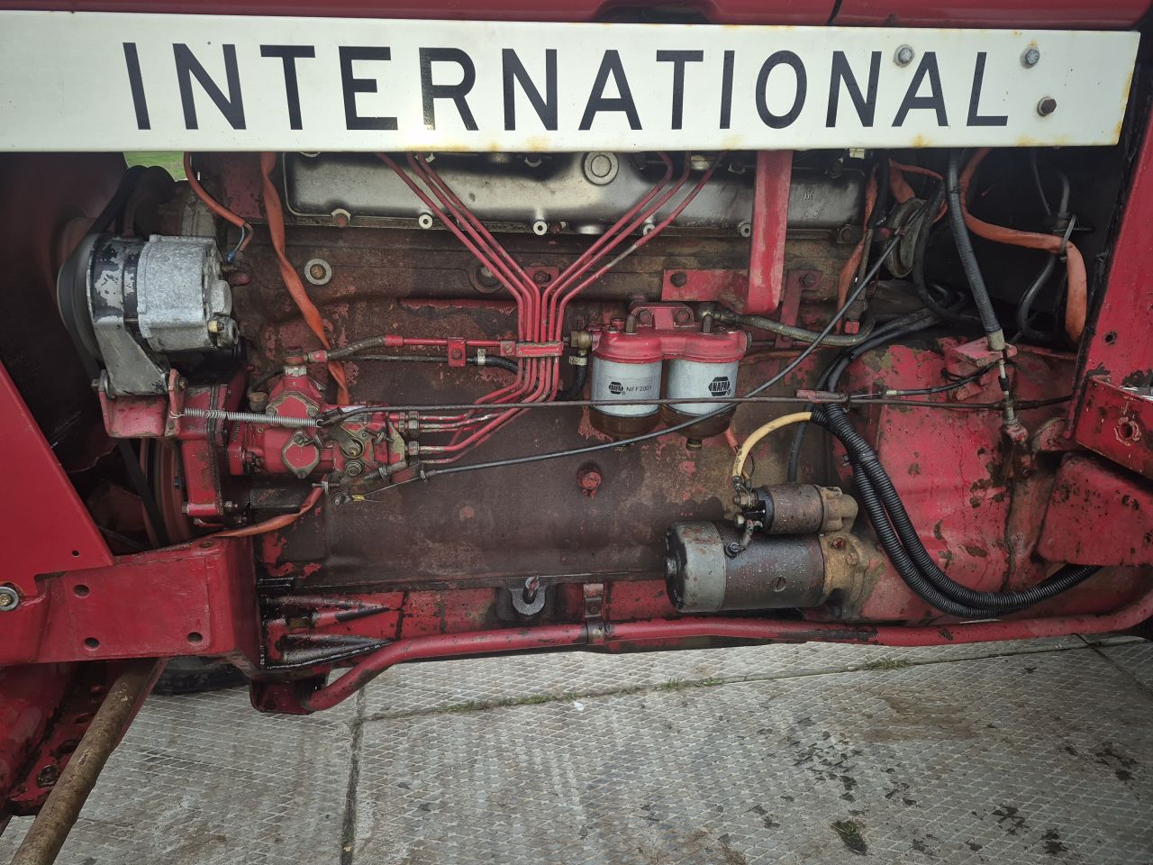 International 1055 6 cilinder met kenteken