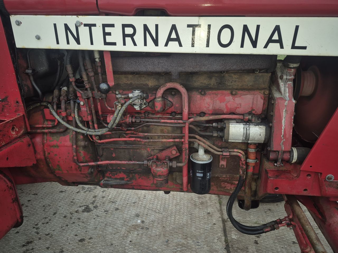 International 1055 6 cilinder met kenteken