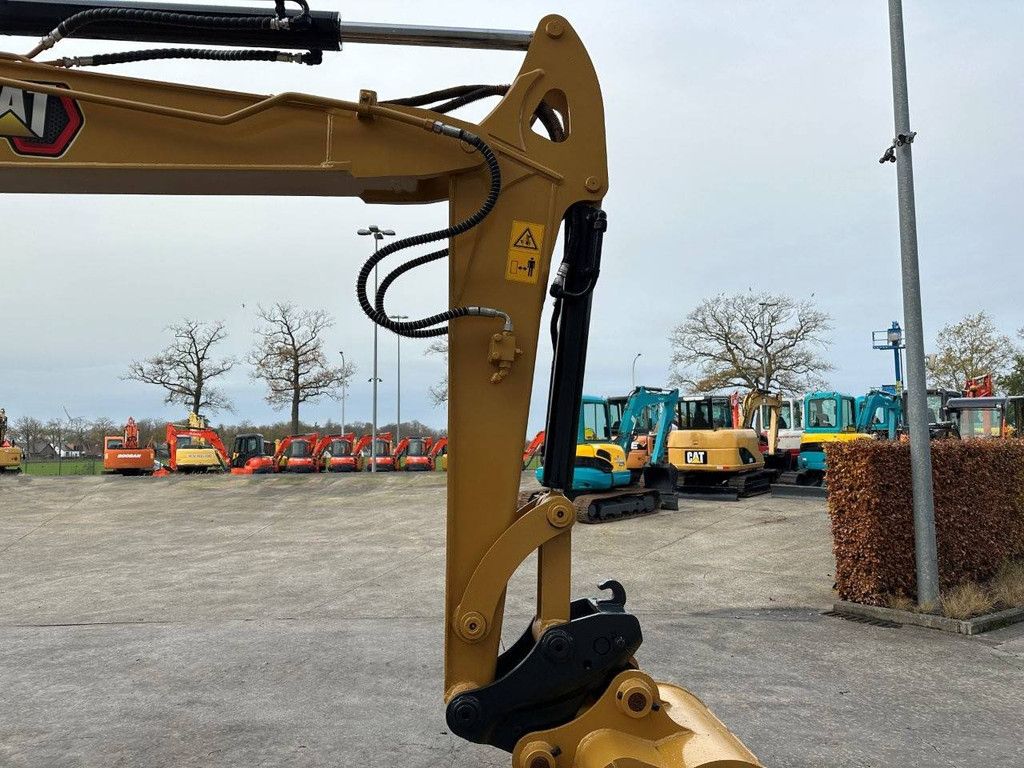 Raupenbagger Caterpillar 305.5E2 Diesel 2017