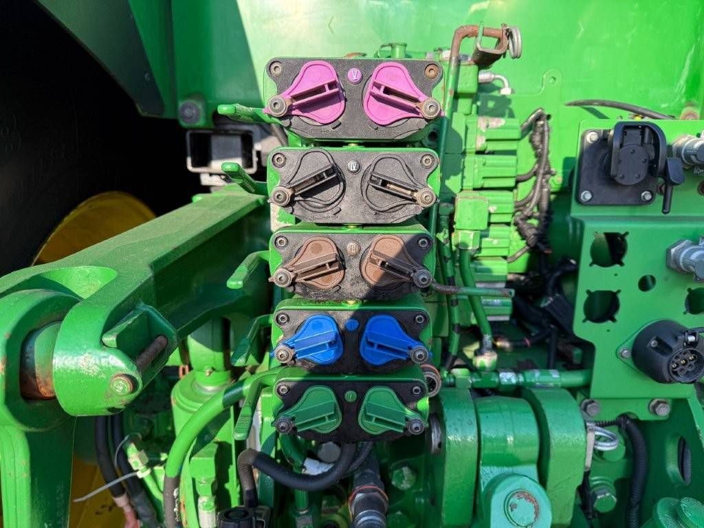 Agricultural tractor John Deere 7230R Diesel 260 hp 2013