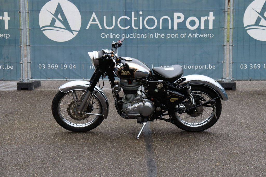 Motor Royal Enfield Bullitt Classic 500 Benzin 2016 (Margin)