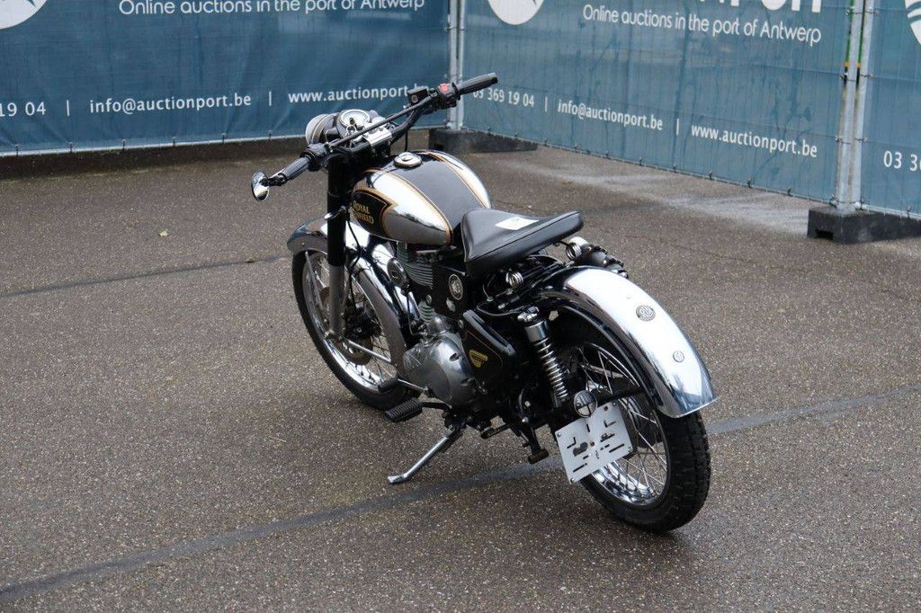 Motor Royal Enfield Bullitt Classic 500 Benzin 2016 (Margin)