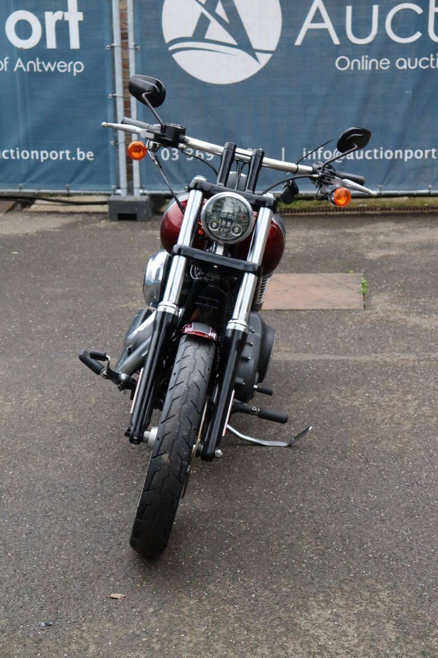 Harley-Davidson Dyna Street Bob Benzinmotorrad 2015