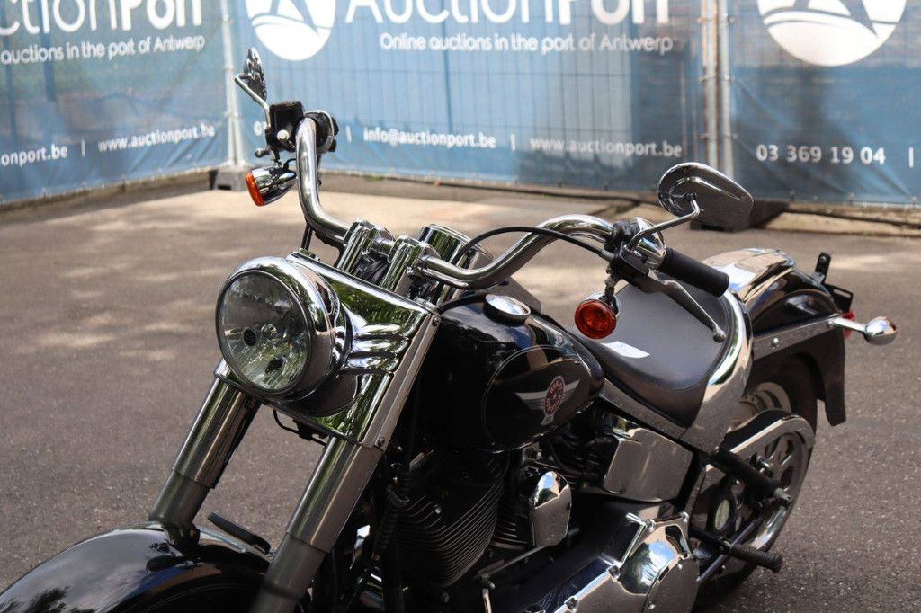 Harley-Davidson Fat Boy Benzin 2006