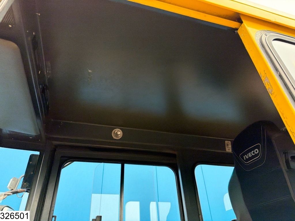 Iveco Trakker 360 6x4, EURO 6, HIAB 111 BS-2 HIDUO