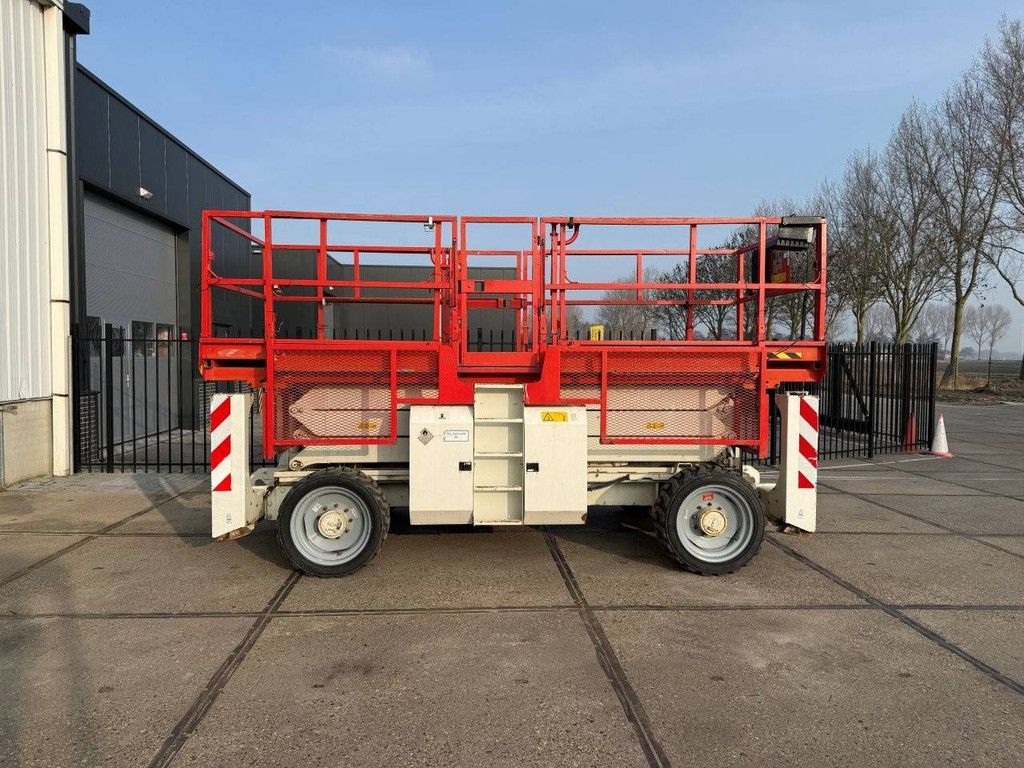 Scissor lift Genie GS3390 Diesel 12m 2010