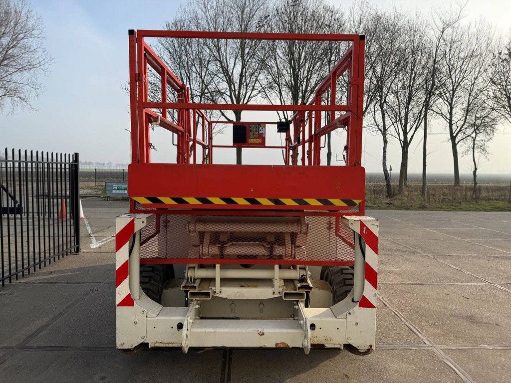 Scissor lift Genie GS3390 Diesel 12m 2010